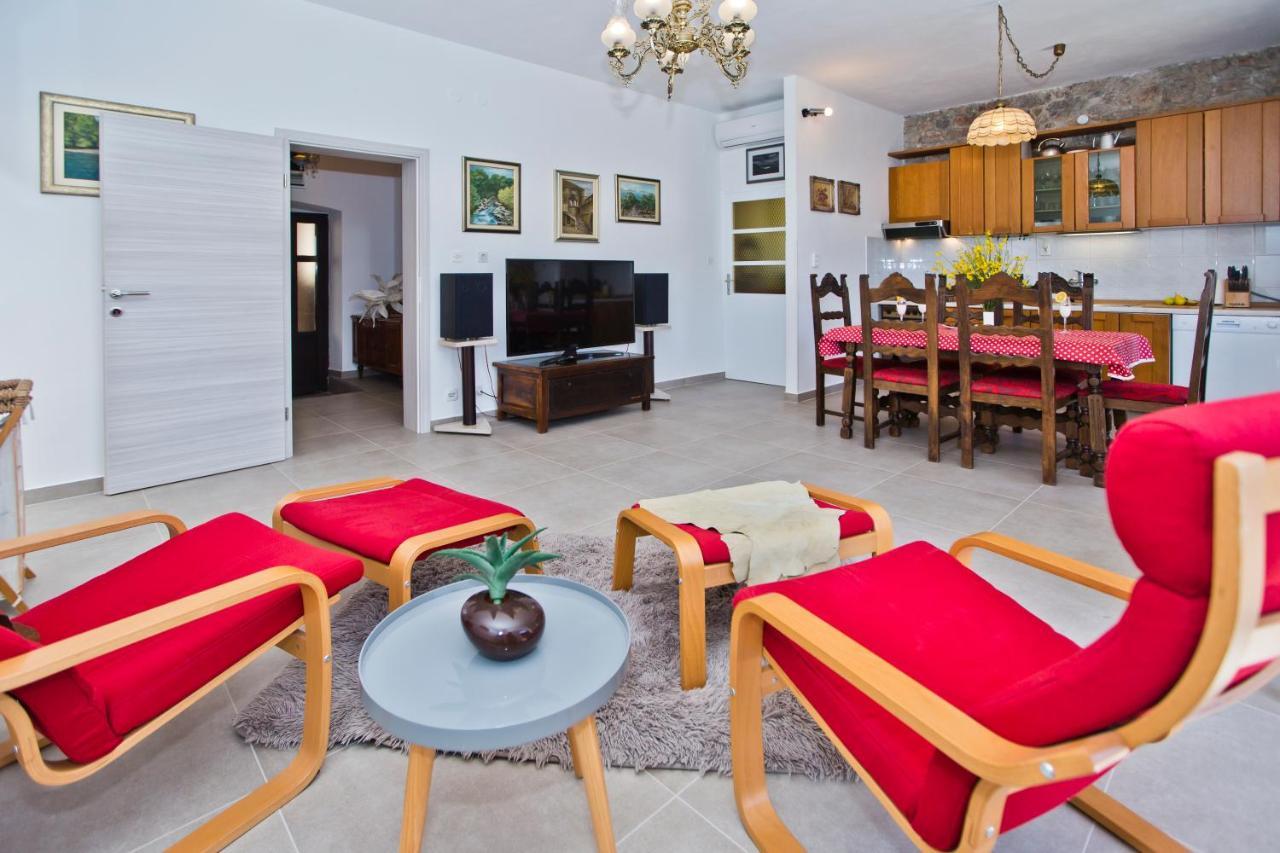 Villa Don Dan Zrnovnica Экстерьер фото