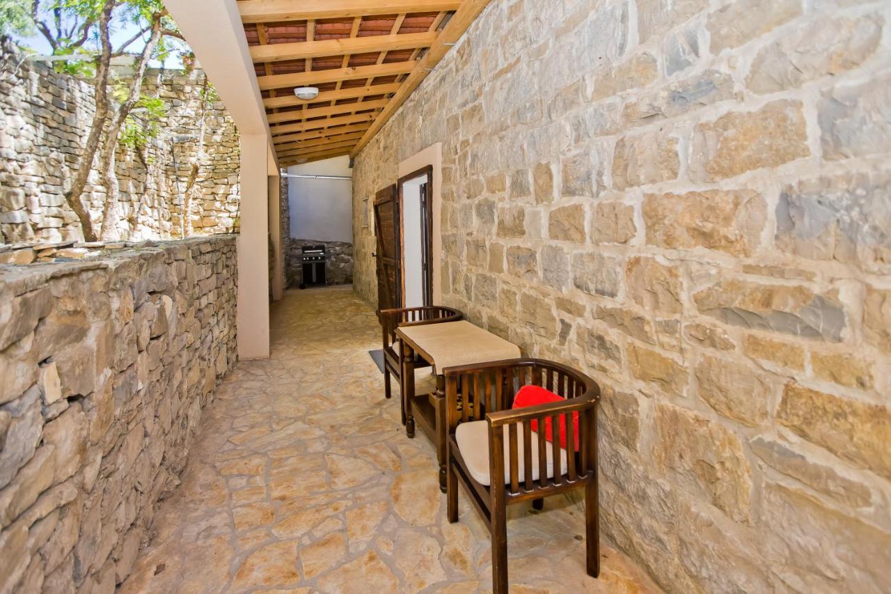 Villa Don Dan Zrnovnica Экстерьер фото